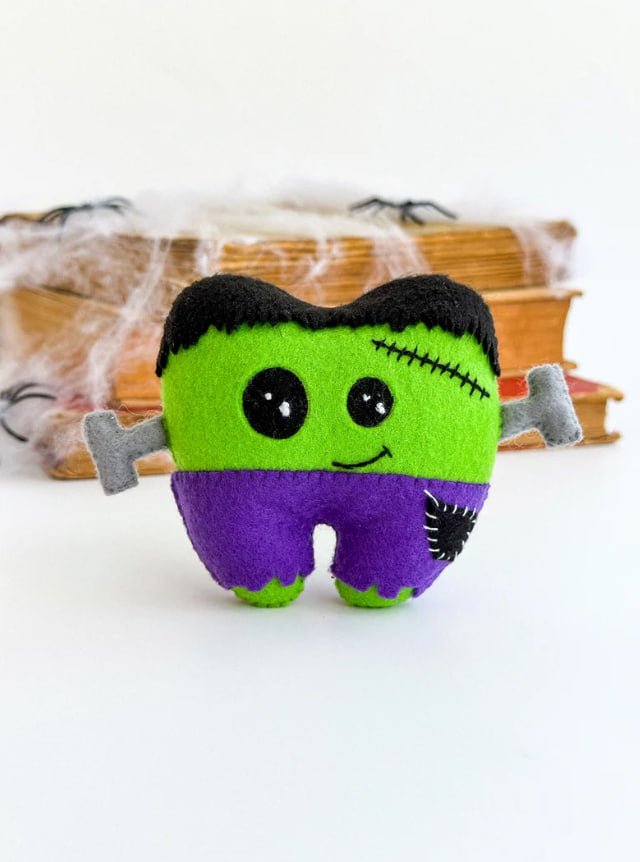 Halloween Zombie Tooth Ornament – Spooky Felt Tooth Fairy Gift for Kids - WoollyFox